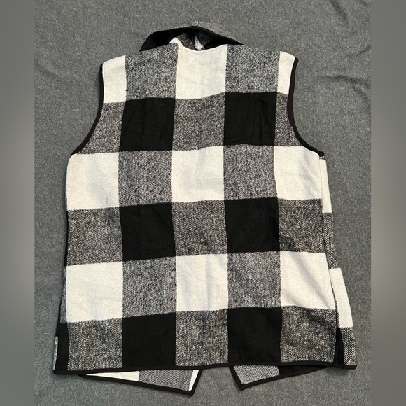 Black/White Buffalo Plaid Vest - Picture 3 of 5